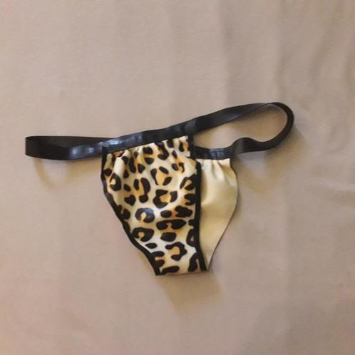 String 100% latex merk Fine2Shine, nieuw, unisexe, Kleding | Dames, Ondergoed en Lingerie, Slip, Beige, Ophalen of Verzenden