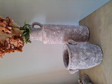 Diverse landelijke woonaccessoires beschikbaar voor biedingen