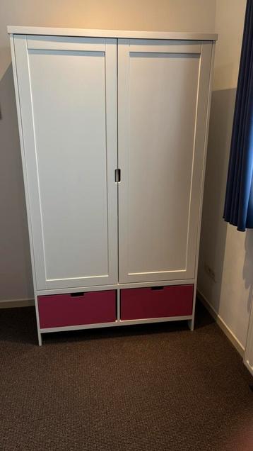 Bopita kinderkamer bed, kast, bureau, nachtkastje en kist beschikbaar voor biedingen