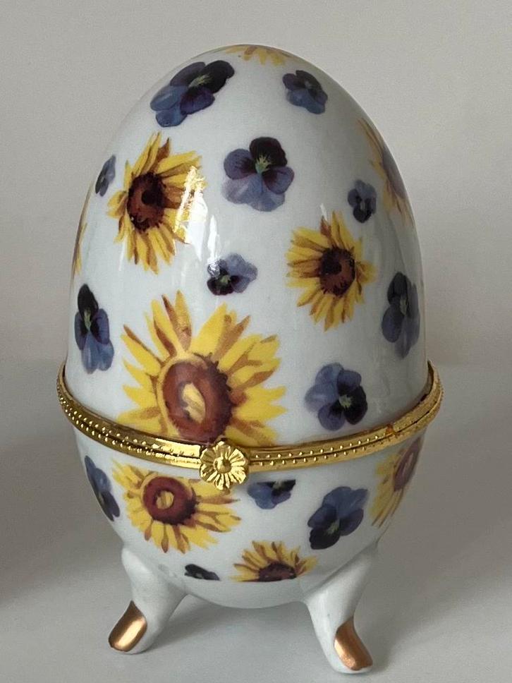 Vintage Porseleinen Snuisterijen Doosjes Paaseieren, Antiek en Kunst, Curiosa en Brocante, Ophalen