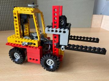 Lego 8843 Fork Lift Truck beschikbaar voor biedingen