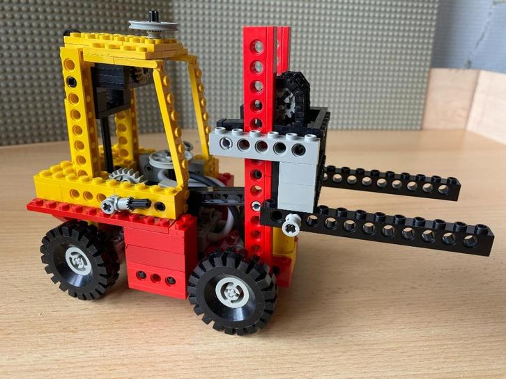 Lego 8843 Fork Lift Truck, Kinderen en Baby's, Speelgoed | Duplo en Lego, Gebruikt, Lego, Complete set, Ophalen of Verzenden