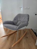 Grijze Schommelstoel met Houten Onderstel, Ophalen, Metaal, Minder dan 75 cm, Zo goed als nieuw