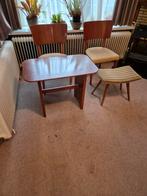 Tafeltje met 2 stoelen en krukje, Huis en Inrichting, Stoelen, Ophalen, Gebruikt, Twee, Bruin