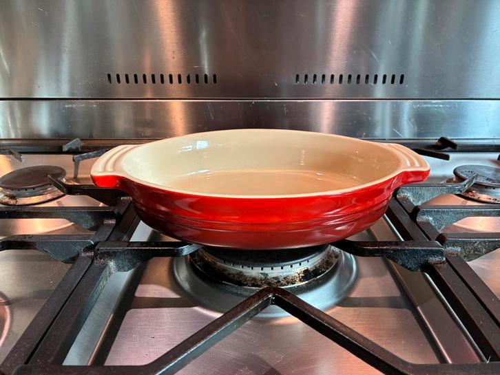 NIEUWE Le Creuset ovenschaal / schaal / verzenden mogelijk, Huis en Inrichting, Keuken | Potten en Pannen, Zo goed als nieuw, Ophalen of Verzenden