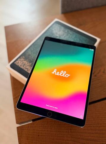 Apple iPad Pro 10.5" 64GB Space Gray - WiFi beschikbaar voor biedingen