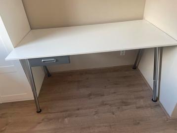 Wit bureau 160x80cm met lade - In hoogte verstelbaar beschikbaar voor biedingen