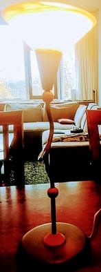 Bronskleurige Tafellamp Met Wit-Bruinkap Kronkelig Model, Huis en Inrichting, Lampen | Tafellampen, Overige materialen, Gebruikt