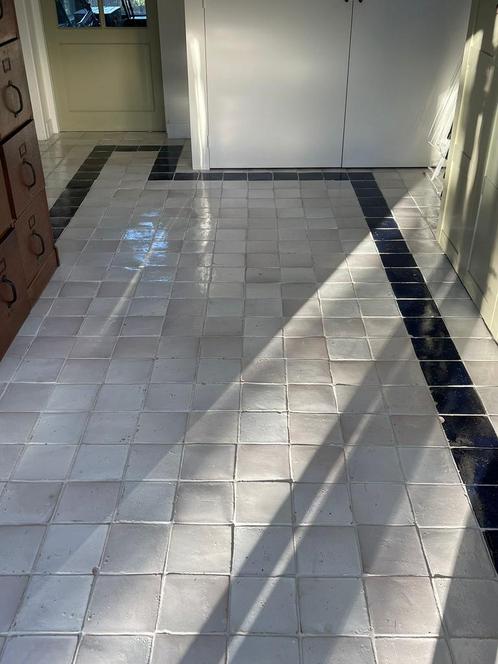 Oude handvorm geglazuurde estrikken wit 17x17 85M2 uniek!, Doe-het-zelf en Verbouw, Tegels, Zo goed als nieuw, Vloertegels, Keramiek