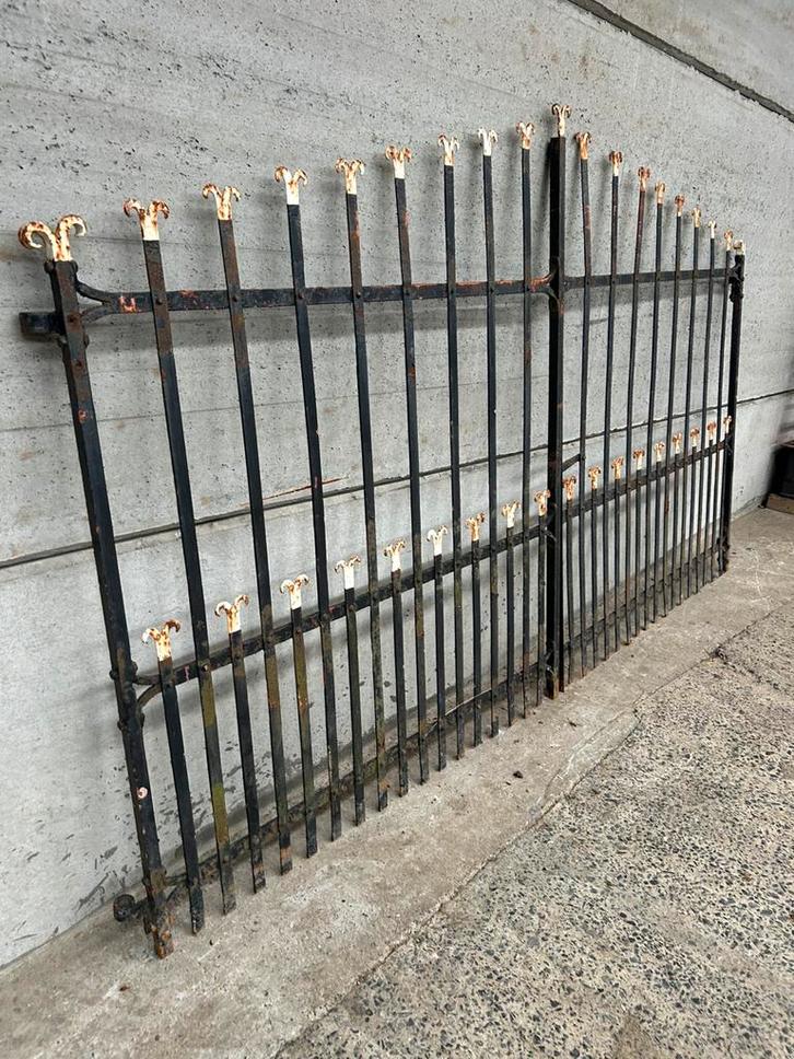 Mooi antiek dubbel hekken oud vol smeedijzeren, Tuin en Terras, Tuinhekken en Hekwerk, Gebruikt, Tuinhek, IJzer, Ophalen