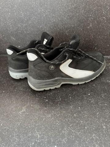 Werkschoenen maat 41 beschikbaar voor biedingen
