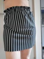 Jennyfer rok high waist zwart wit gestreept L 40, Kleding | Dames, Rokken, Zwart, Maat 42/44 (L), Ophalen of Verzenden, Zo goed als nieuw