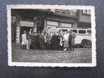 Groepsfoto: Personeels uitstapje, met de bus naar Duitsland, Ophalen of Verzenden, Voor 1940, Gebruikt, Foto