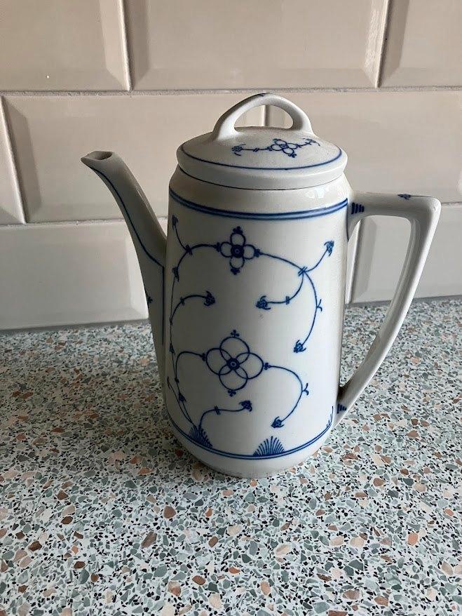 koffiepot Jäger, Huis en Inrichting, Keuken | Servies, Zo goed als nieuw, Overige typen, Overige stijlen, Porselein, Ophalen of Verzenden