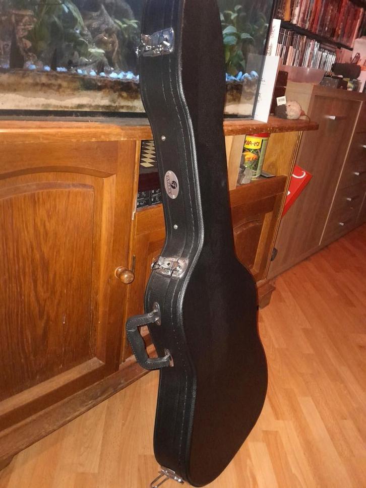 Fazley Gitaarkoffer - Bescherm je gitaar!, Muziek en Instrumenten, Behuizingen en Koffers, Gebruikt, Akoestische gitaar, Flightcase