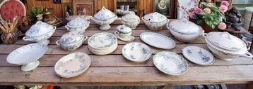 Frans brocante servies terrines, schalen, borden, sauskom beschikbaar voor biedingen