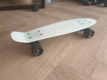 Orgineel Penny Australia Glow in the Dark skateboard 22 inch beschikbaar voor biedingen