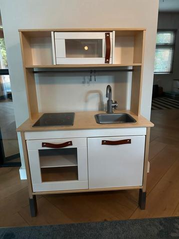 IKEA speelkeukentje - met complete inboedel beschikbaar voor biedingen
