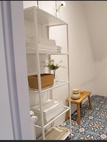 Ikea - Vittsjo stellingkast - wit metaal - glas beschikbaar voor biedingen