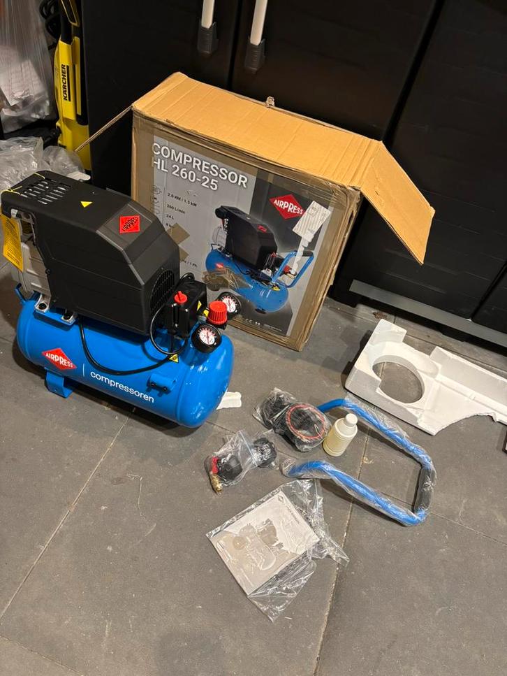 Airpress Compressor HL 260-25 8 bar - 206 L/min - 24L, Doe-het-zelf en Verbouw, Compressors, Nieuw, 25 tot 100 liter, Minder dan 200 liter/min