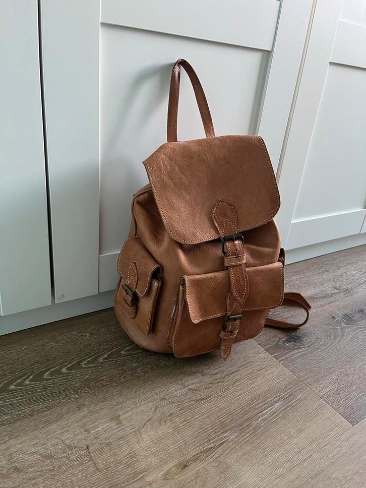 Leren Rugtas, Sieraden, Tassen en Uiterlijk, Tassen | Rugtassen, Gebruikt, Overige merken, 25 tot 40 cm, 30 tot 45 cm, Ophalen of Verzenden
