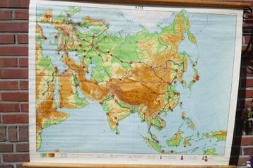 schoolkaart Azie beschikbaar voor biedingen