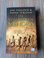 Jan Terlouw - De verdwenen menora, Jan Terlouw; Sanne Terlouw, Ophalen of Verzenden, Zo goed als nieuw, Nederland