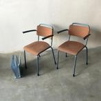 Gispen 208 stoelen + lectuurbak - Van der Stroom, Ophalen