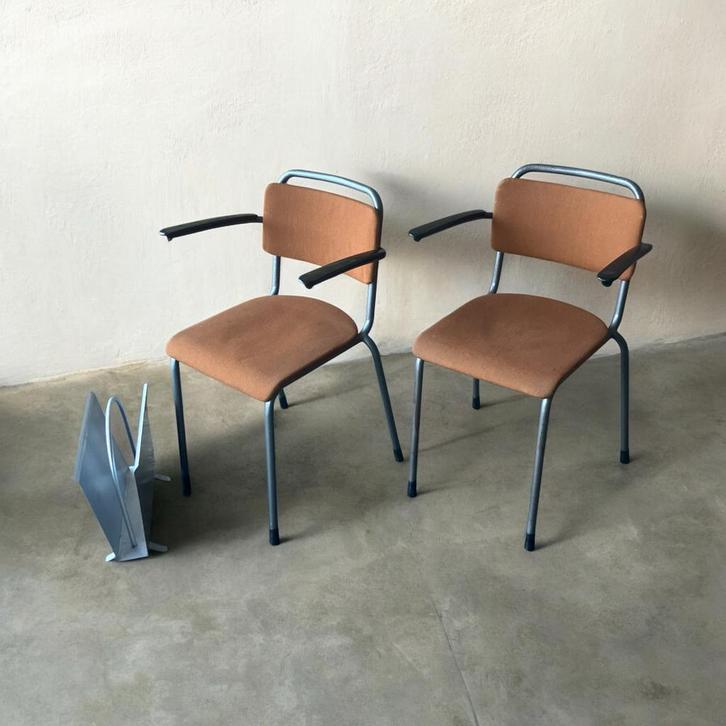 Gispen 208 stoelen + lectuurbak - Van der Stroom, Antiek en Kunst, Antiek | Kantoor en Zakelijk, Ophalen