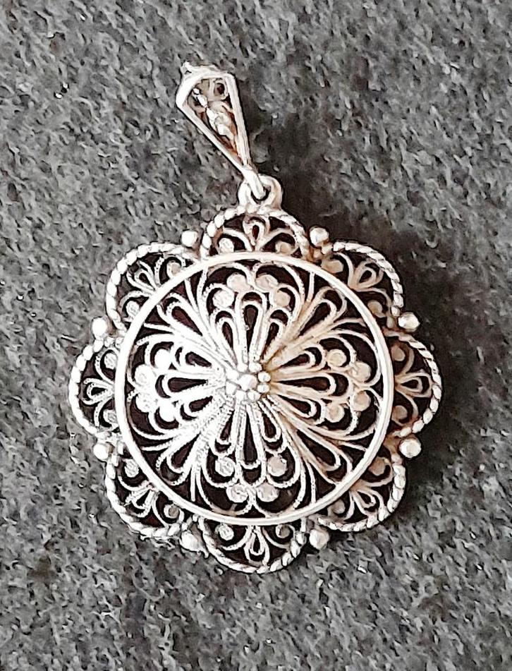 Kettinghanger zilver 0,895 filigrain, Sieraden, Tassen en Uiterlijk, Kettinghangers, Zo goed als nieuw, Zilver, Zilver, Bloem of Plant