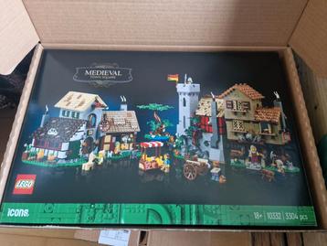 Lego 10332 medieval town square nieuw beschikbaar voor biedingen