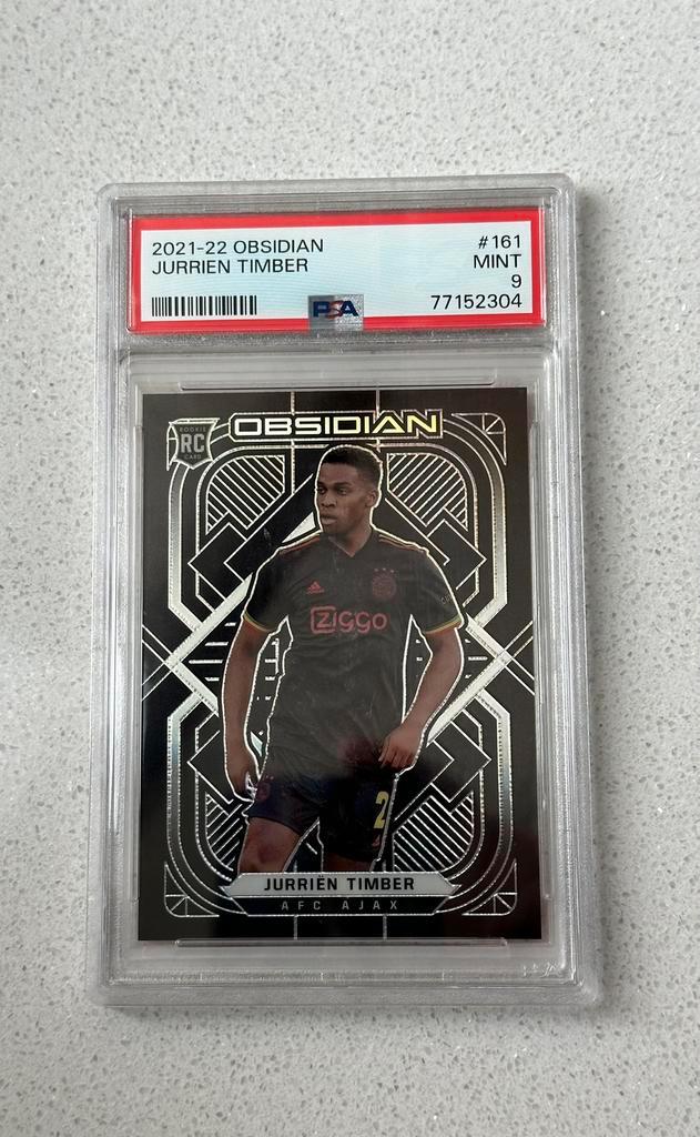 Jurriën Timber Ajax 21-22 Panini Obsidian RC /105 #161 PSA 9, Hobby en Vrije tijd, Stickers en Plaatjes, Nieuw, Plaatje, Ophalen of Verzenden