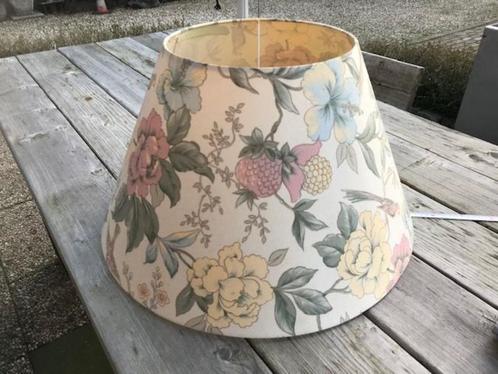 grote lampenkap bloemen, Huis en Inrichting, Lampen | Lampenkappen, Gebruikt, Rond, Ophalen
