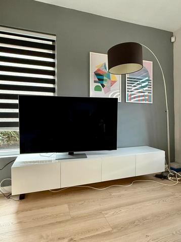 TV meubel met wandpaneel beschikbaar voor biedingen
