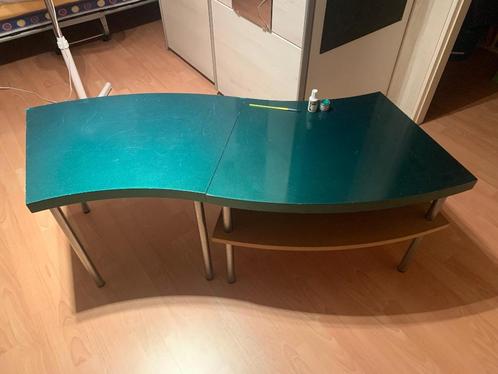 2 groene designer tafeltjes (scandinavisch design), Huis en Inrichting, Tafels | Bijzettafels, Gebruikt, Overige vormen, 45 tot 60 cm