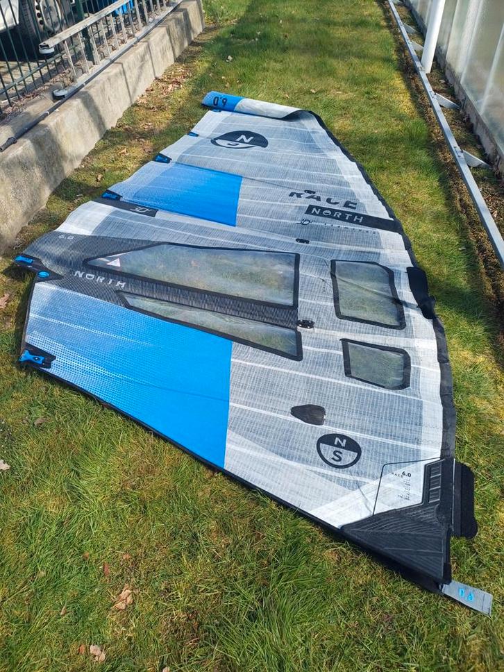 North slalom en foil zeilen, Watersport en Boten, Windsurfen, Zo goed als nieuw, Zeil, Minder dan 250 cm, Ophalen of Verzenden