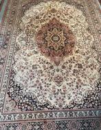 Mooi vloerkleed, 2 x2.90  meter, beige/ roze, Ophalen, Gebruikt, Beige, 150 tot 200 cm