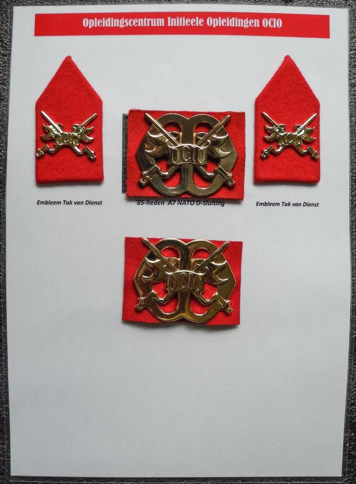 Setje Opleidingscentrum Initiele Opleidingen OCIO, Verzamelen, Militaria | Algemeen, Landmacht, Embleem of Badge, Nederland, Verzenden