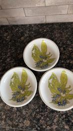 3 diepe borden Midsommar serie Ikea, Ophalen of Verzenden, Zo goed als nieuw, Bord(en), Overige stijlen
