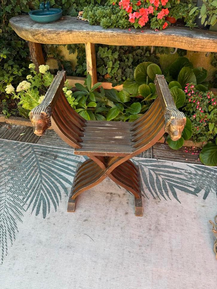 Antieke Zetel met Leeuwenkoppen - ideaal als aankleedstoel, Antiek en Kunst, Antiek | Meubels | Stoelen en Banken, Ophalen