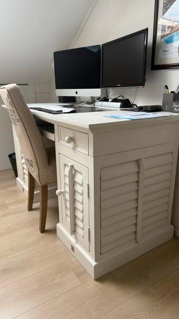Riviera Maison Bureau beschikbaar voor biedingen