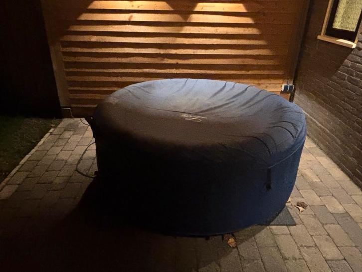 Opblaasbare Jacuzzi - MSpa Lite, Tuin en Terras, Bubbelbaden en Hottubs, Gebruikt, Ophalen of Verzenden