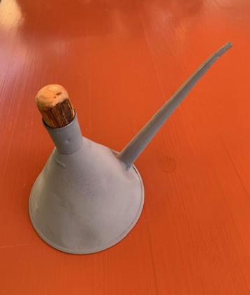 Olie kannetje beschikbaar voor biedingen