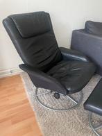 Zwarte lederen relaxstoel met voetenbank, Ophalen, Gebruikt, Leer, 75 tot 100 cm