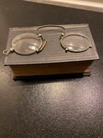 Bijbeltje met Oude Lorgnet, Ophalen of Verzenden