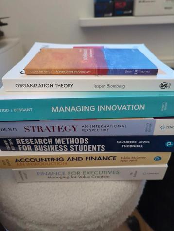 Diverse studieboeken management  beschikbaar voor biedingen