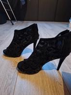 Pumps doorzichtig met pailetten, Ophalen of Verzenden, Zo goed als nieuw, Zwart