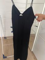 Mango | zwarte midi jurk met strik op rug, Ophalen of Verzenden, Zo goed als nieuw, Zwart, Onder de knie