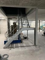 Stalen hoektrap gegalv hoog 3.4mtr. Nor167, Doe-het-zelf en Verbouw, Ophalen of Verzenden, Trap, Zo goed als nieuw