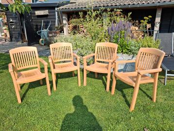 tuinstoelen in goede staat 4 stuks eventueel 2 standenstoele beschikbaar voor biedingen